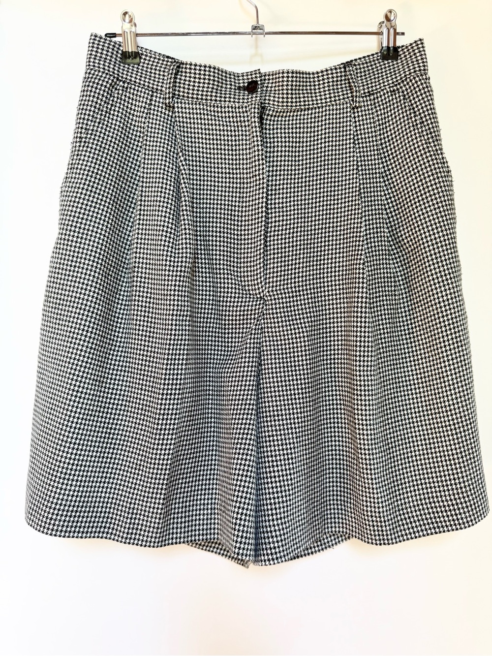 Vintage Black & White Houndstooth Bermuda Pleated Trouser Shorts
